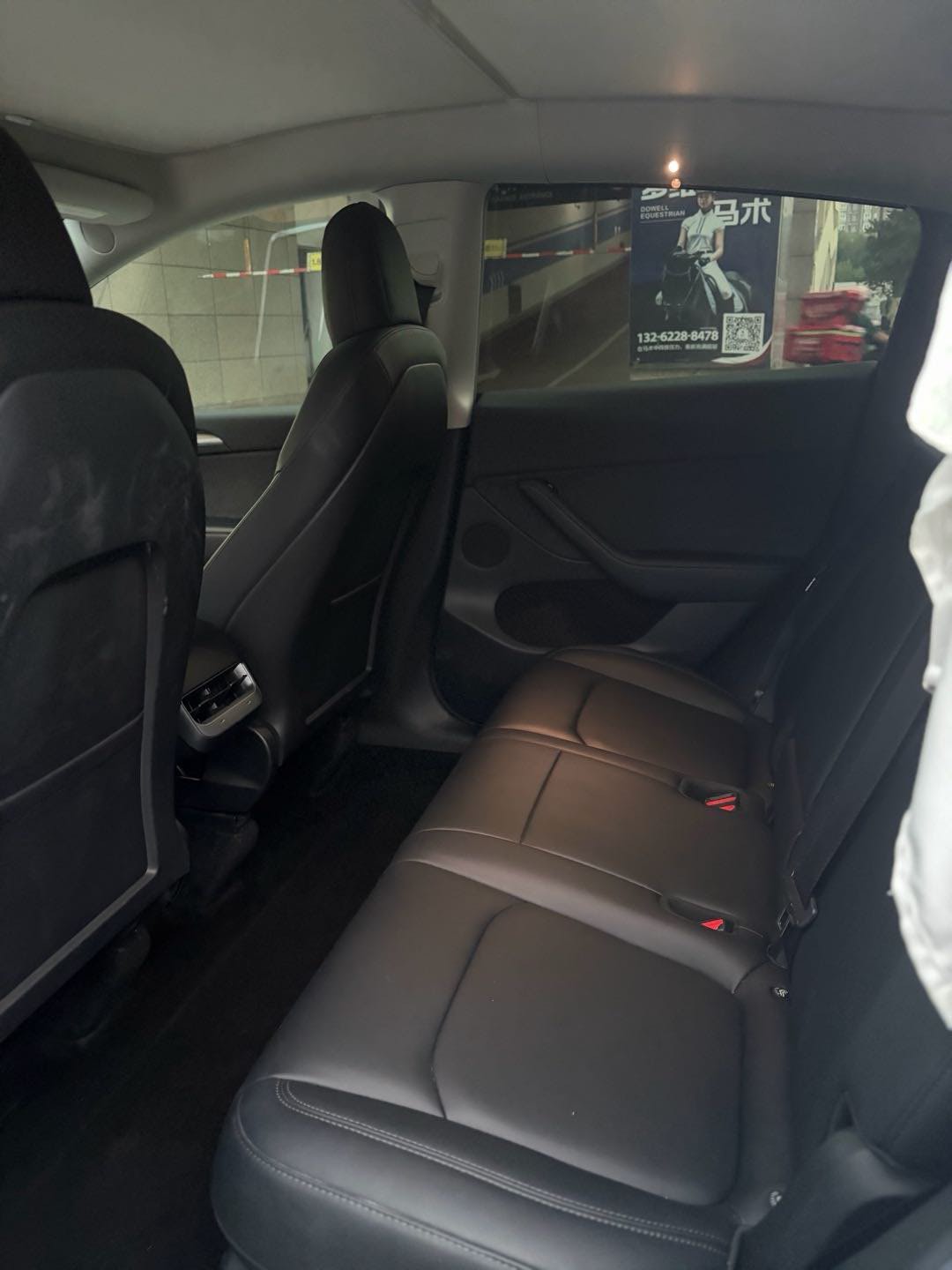 Tesla Model Y 2022 imagem de carro #10