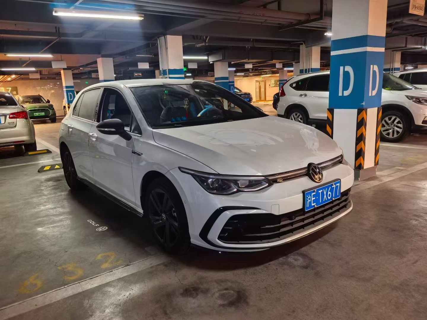 Volkswagen Golf 2022 car image 