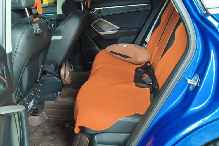 Audi Q3 2019 #13 Audi Q3 2019 car image #13
