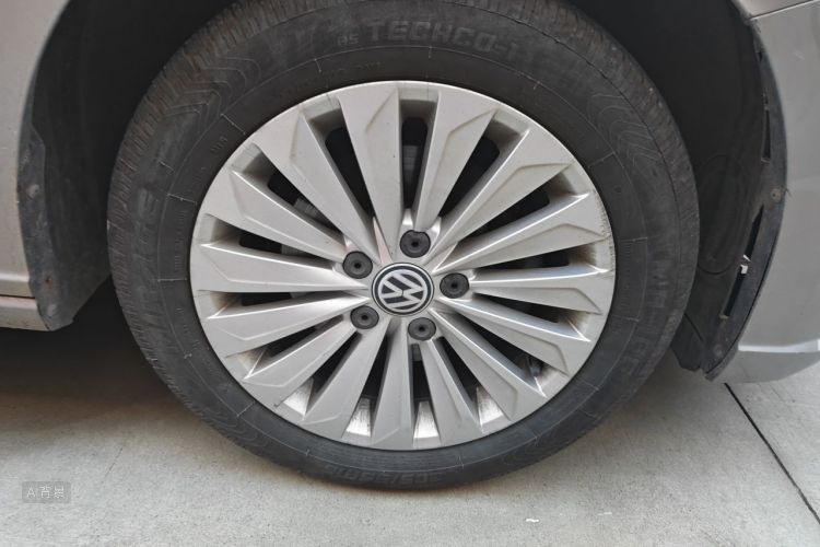 Volkswagen Lavida 2018 car image #9