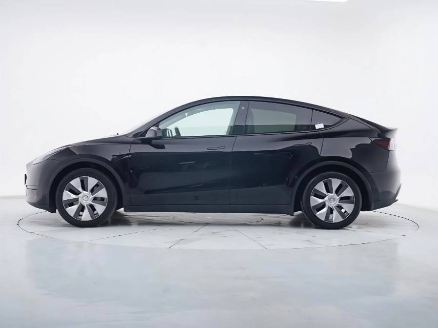 Tesla Model Y 2023 immagine di auto #3