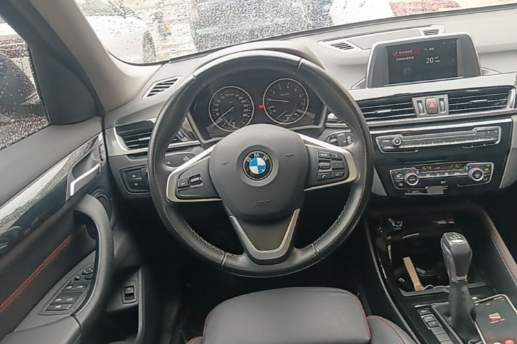 BMW X1 2018 #15 BMW X1 2018 صورة سيارة #15