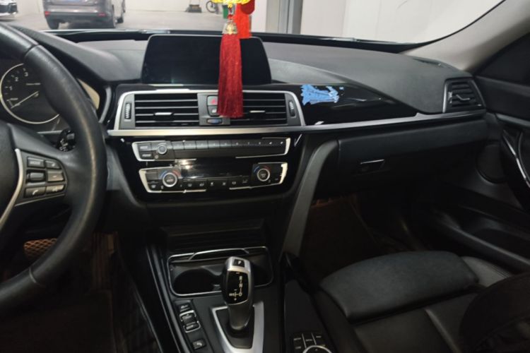 BMW 3 Series GT 2019 car image #13