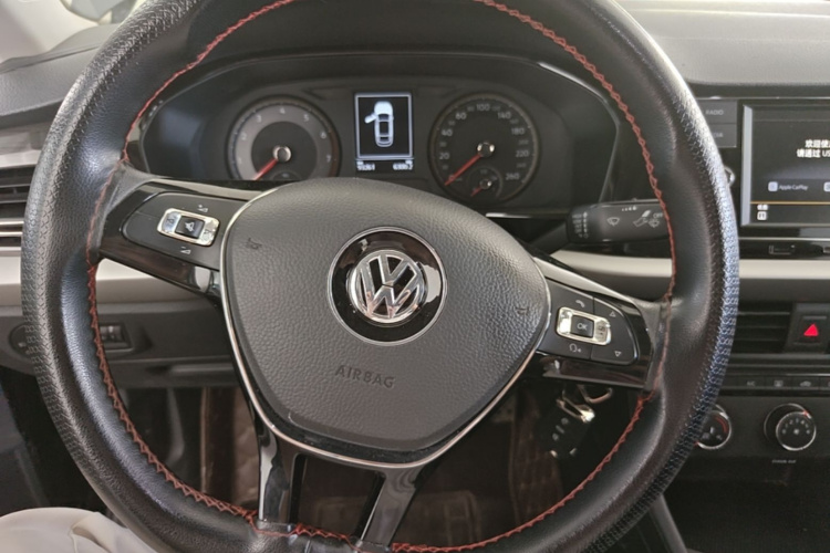 Volkswagen Lavida 2019 car image #15