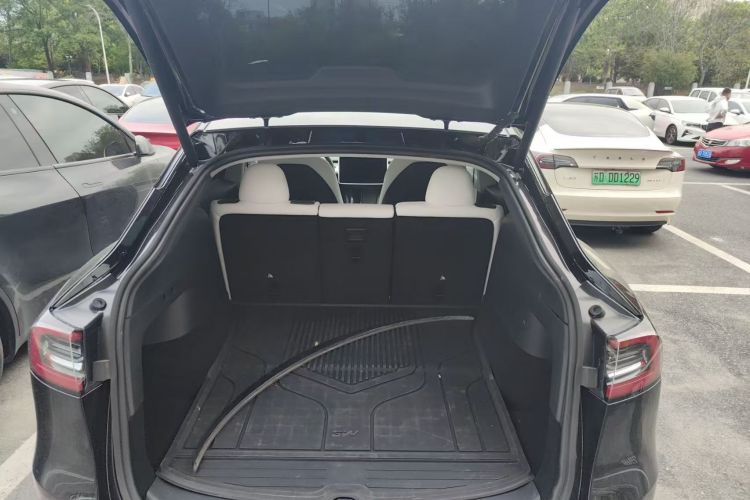Tesla Model Y 2021 #19 Tesla Model Y 2021 car image #19