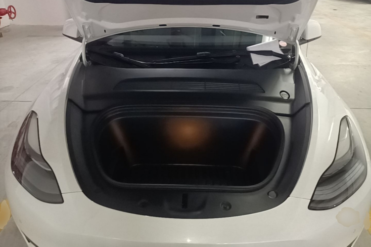 Tesla Model Y 2023 #20 Tesla Model Y 2023 car image #20