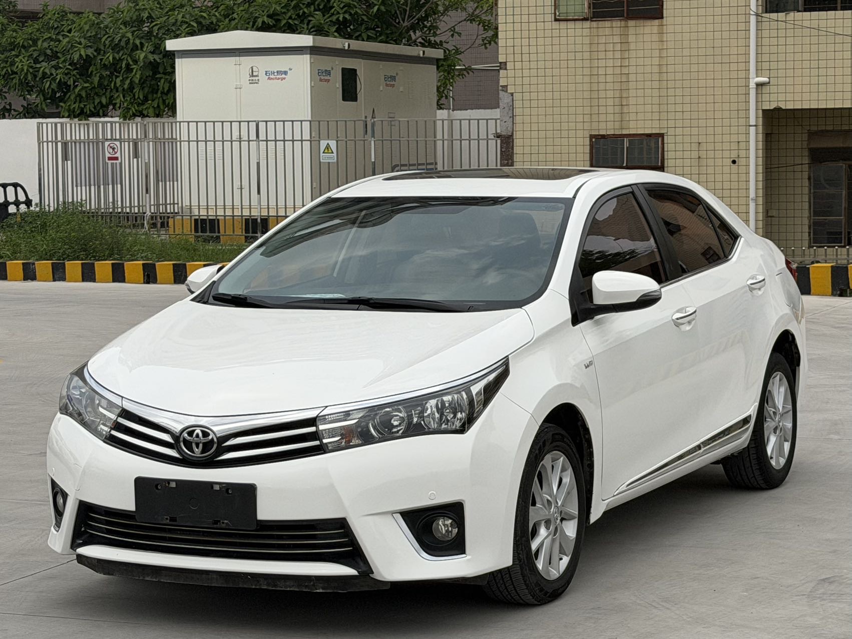 Toyota Corolla 2015 Toyota Corolla 2015 car image
