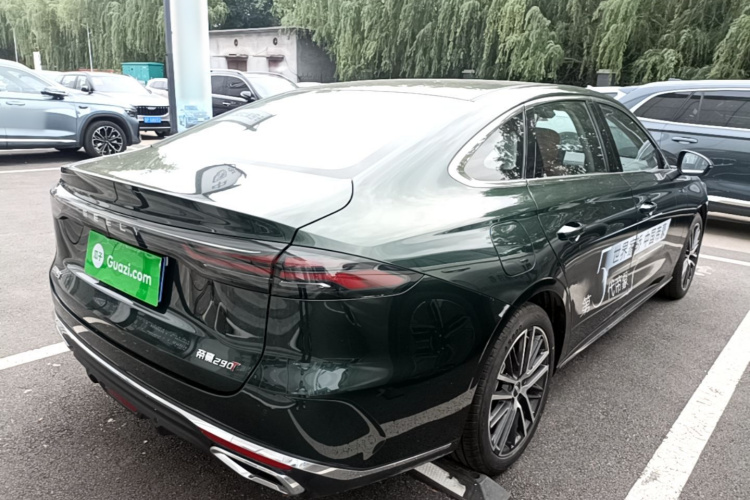 GEELY Emgrand 2025 #5 GEELY Emgrand 2025 car image #5