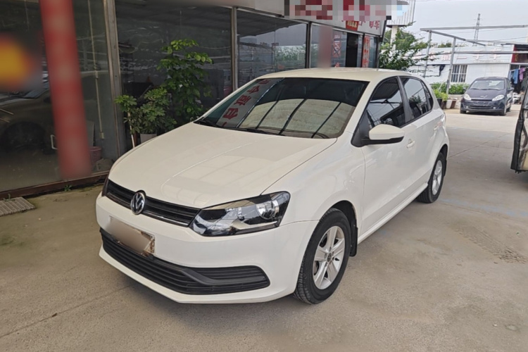 Volkswagen Polo 2016 car image #2