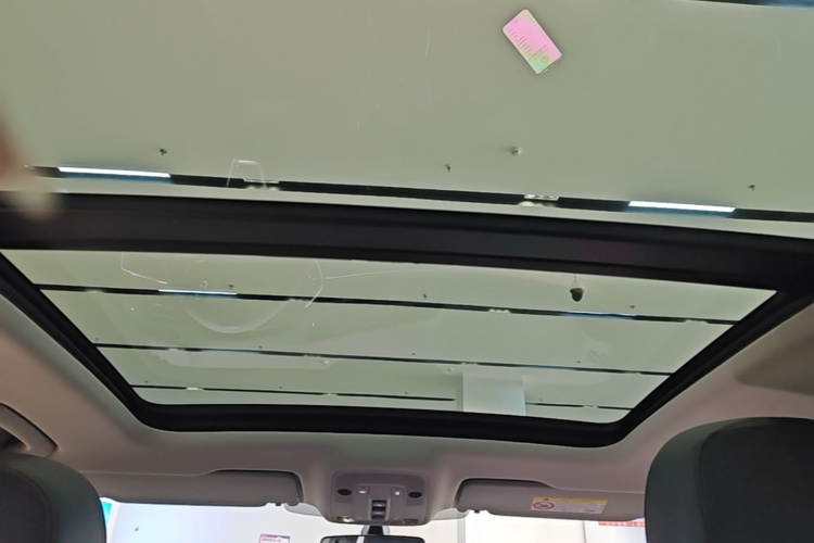 Audi Q3 2023 car image #20
