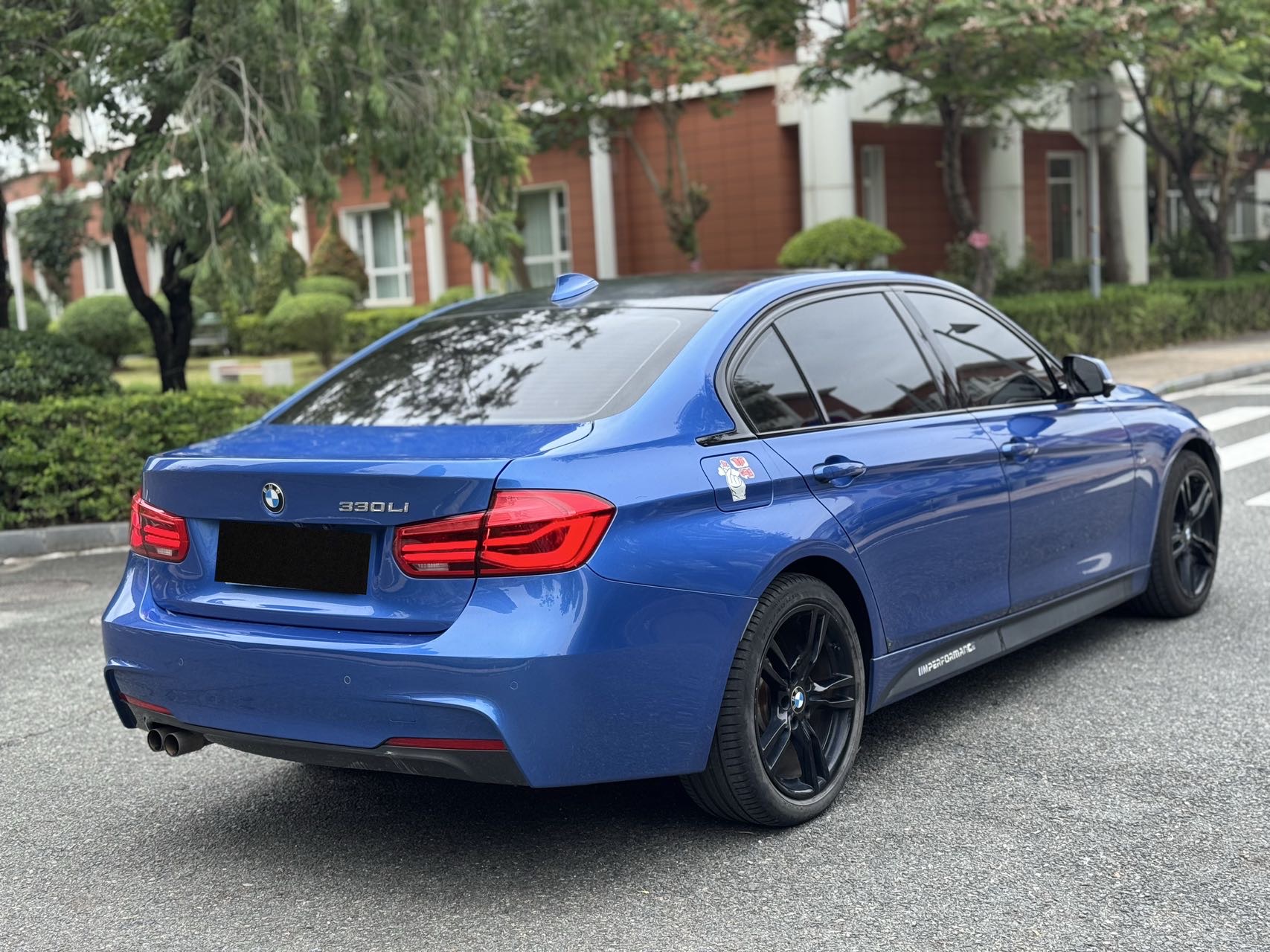 BMW 3 Series 2019 #6 BMW 3 Series 2019 car image #6