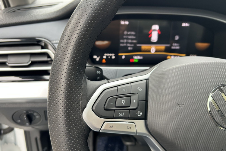 Volkswagen Lavida 2026 car image #14