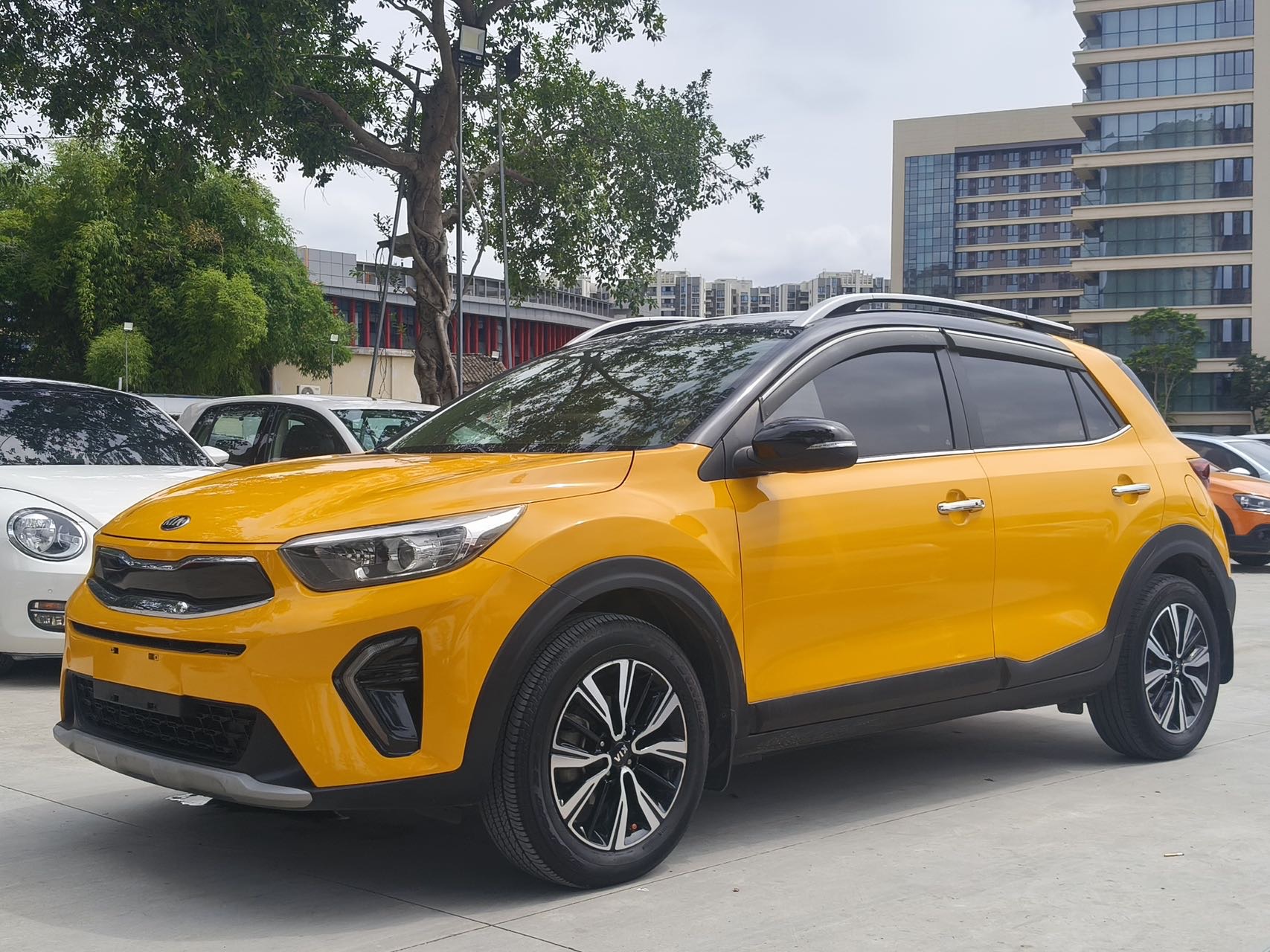 Kia KX1 2018 car image 
