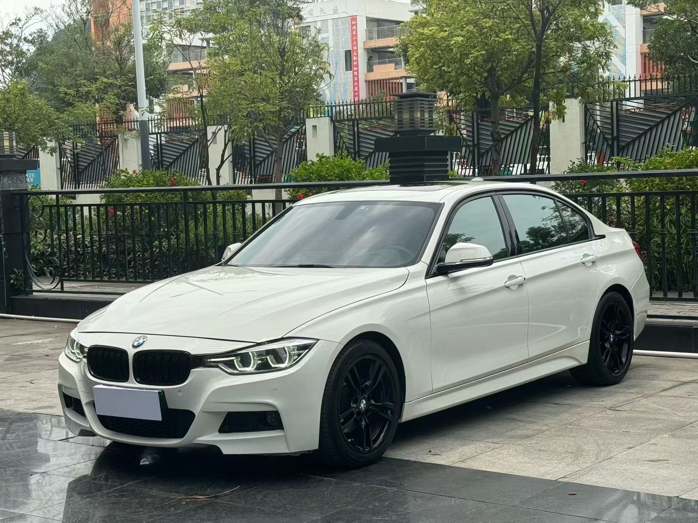 BMW 3 Series 2017 BMW 3 Series 2017 car image