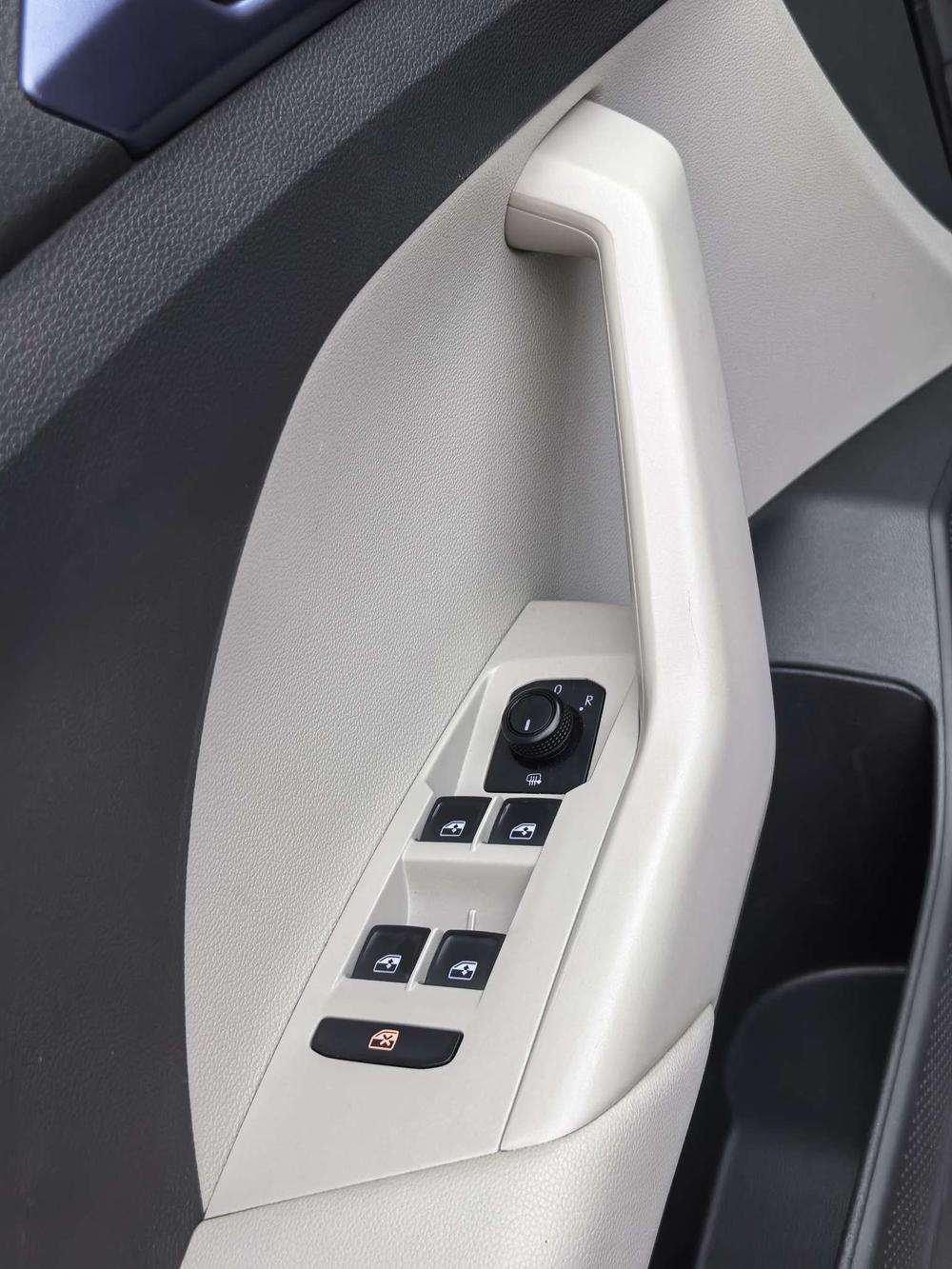 Volkswagen T-Cross 2019 immagine di auto #21