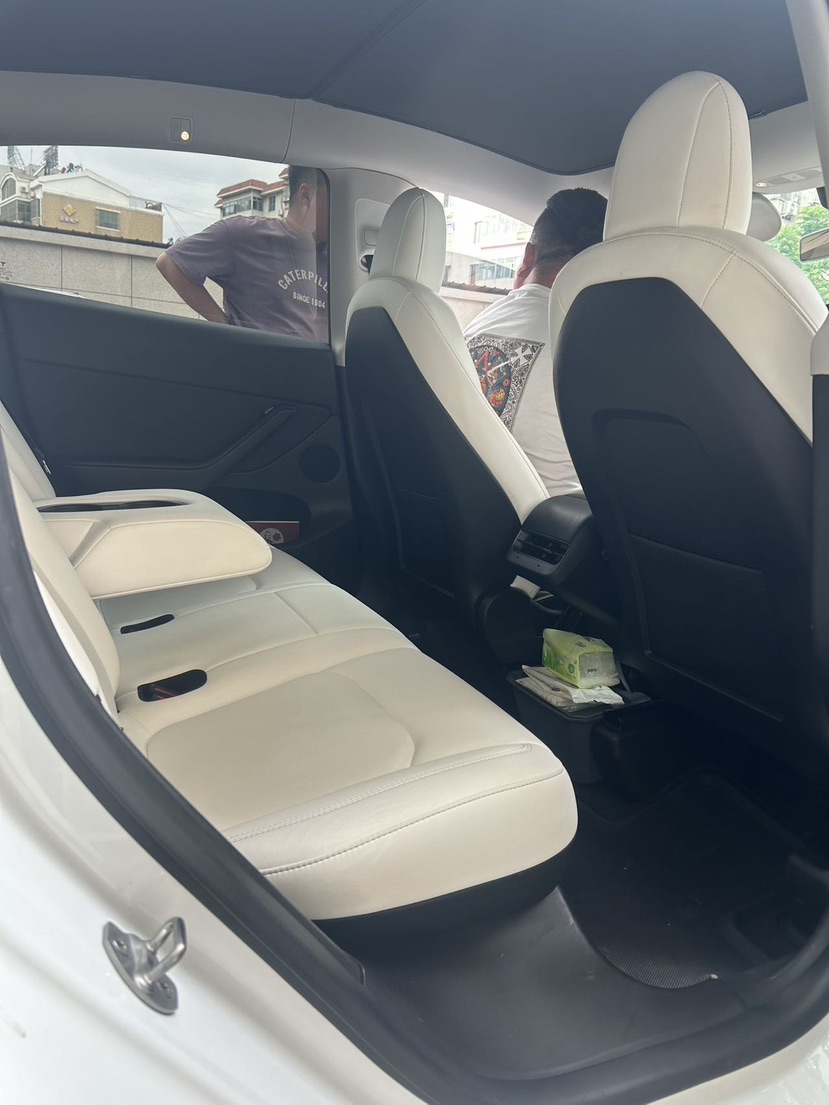 Tesla Model Y 2022 #4 Tesla Model Y 2022 car image #4