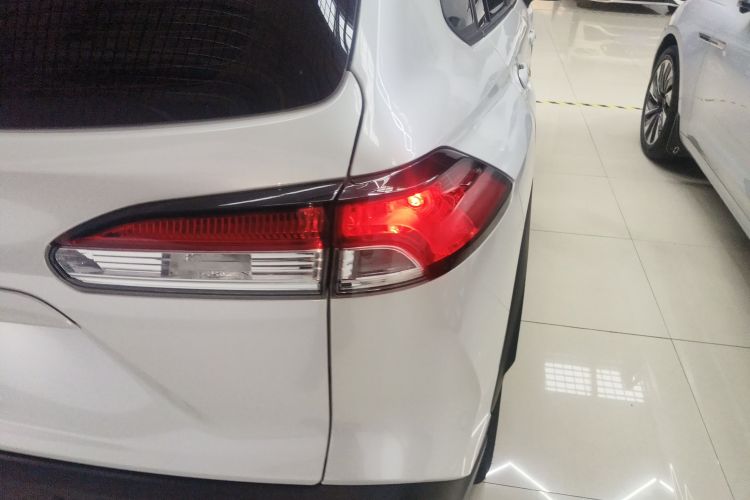 Toyota Corolla Cross 2023 #8 Toyota Corolla Cross 2023 car image #8