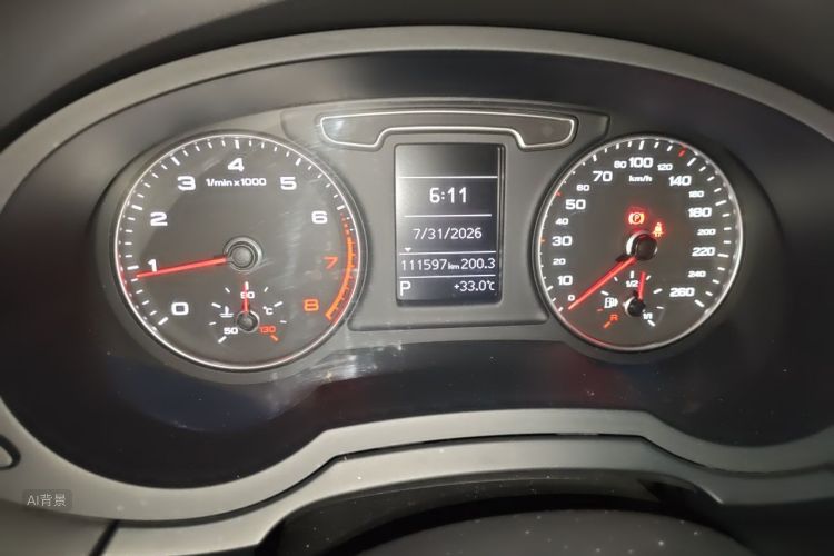 Audi Q3 2015 car image #14