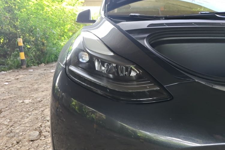 Tesla Model Y 2024 #8 Tesla Model Y 2024 car image #8