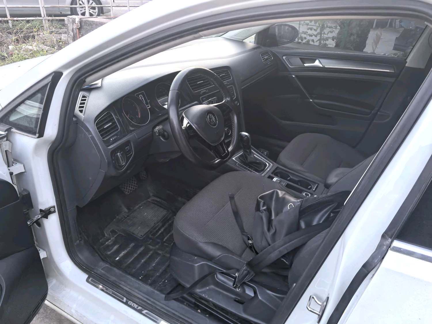 Volkswagen Golf 2017 car image #7