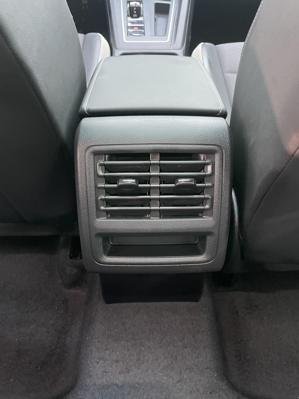 Volkswagen Golf 2022 car image #16