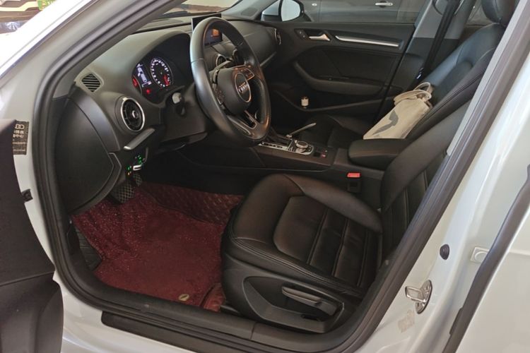 Audi A3 2018 car image #15