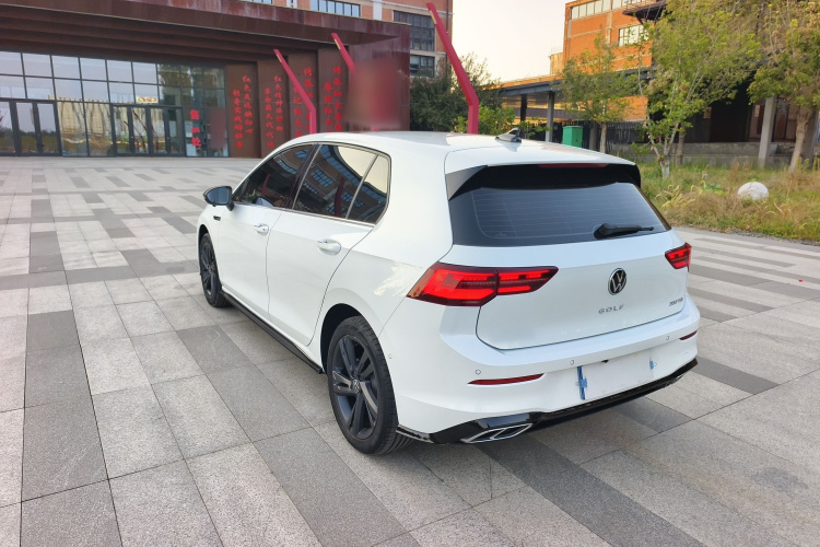 Volkswagen Golf 2021 car image #8