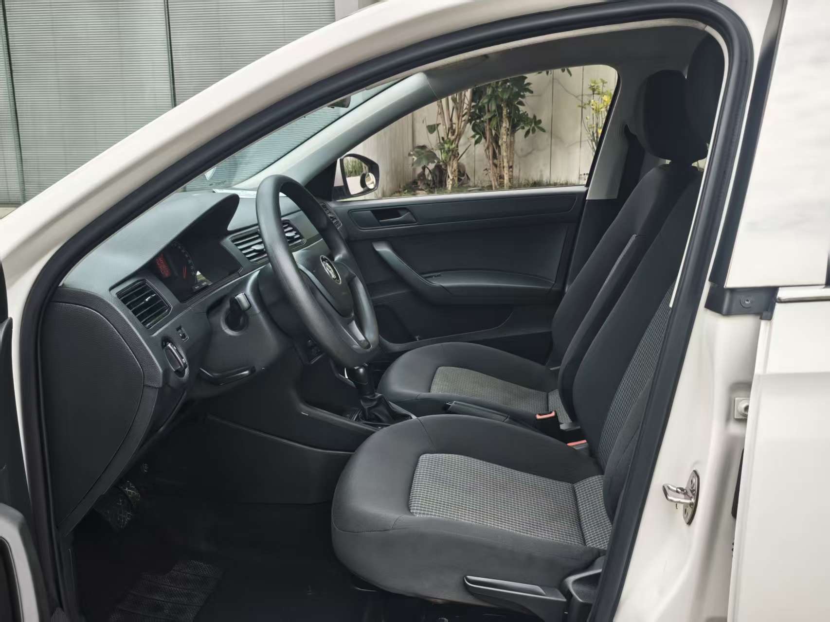 Volkswagen Santana 2020 car image #6