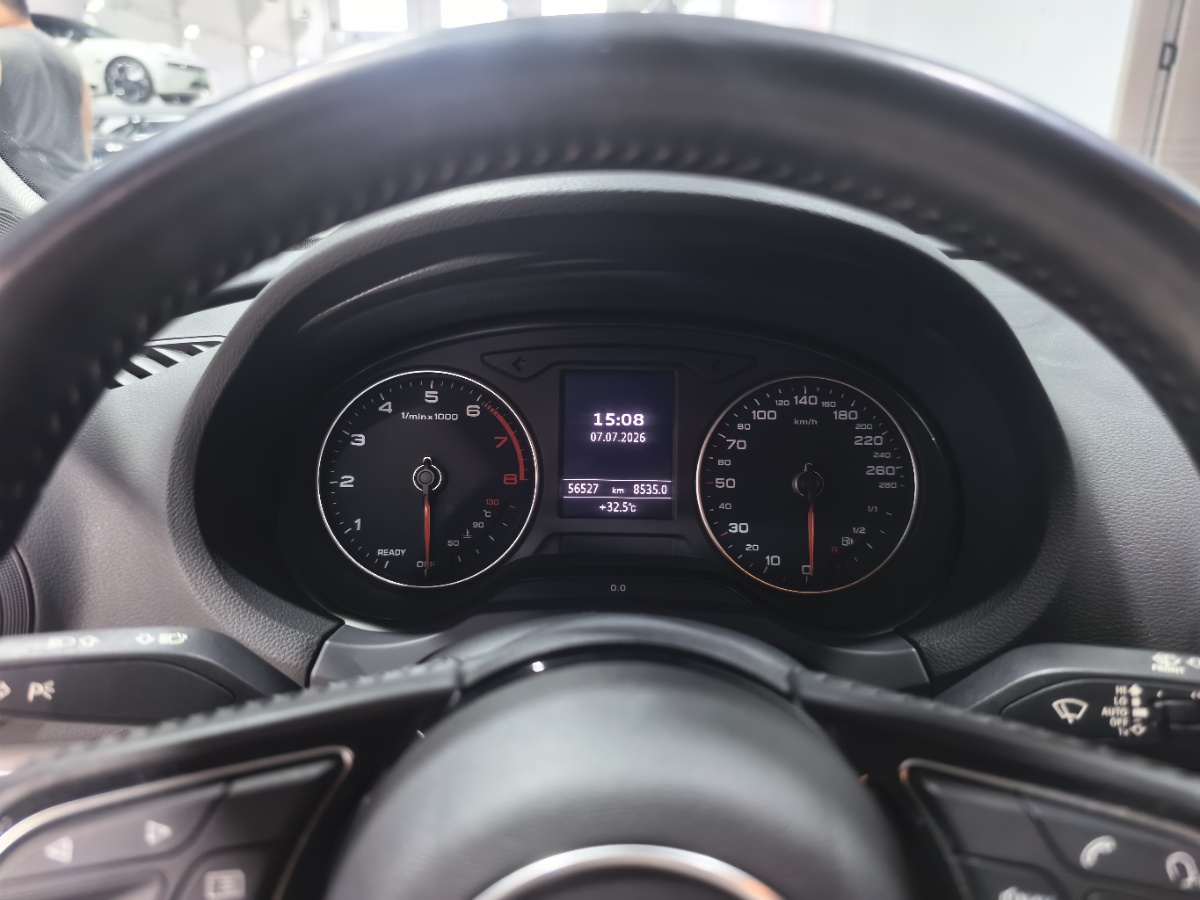 Audi A3 2019 car image #3