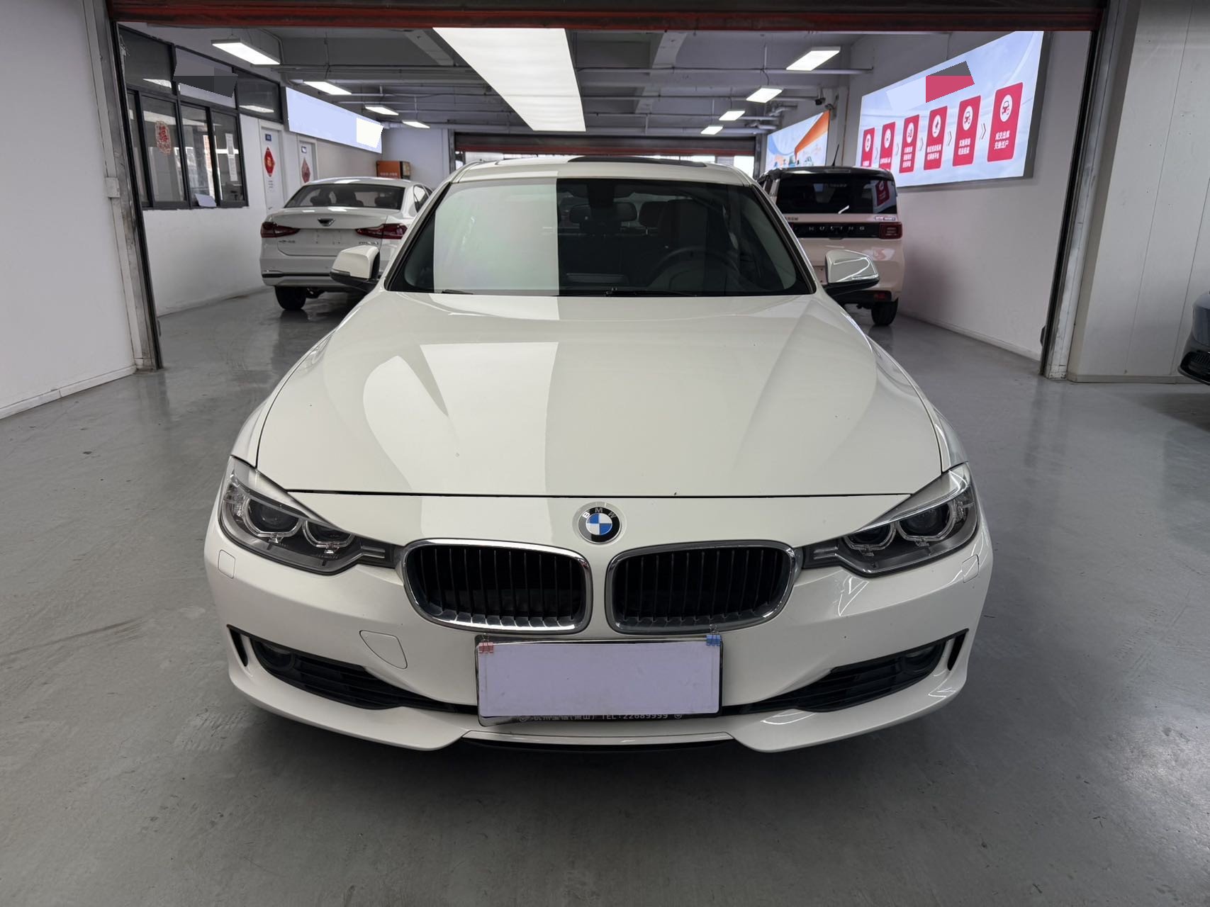 BMW 3 Series 2013 car image #2