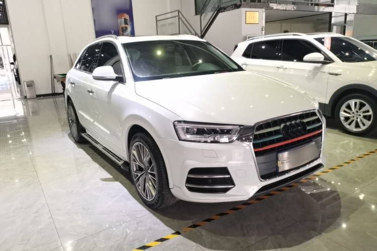 Audi Q3 2018 car image #6