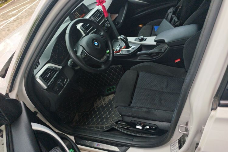 BMW 3 Series 2017 #19 BMW 3 Series 2017 car image #19