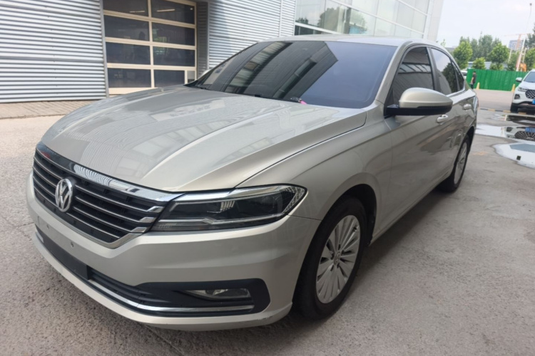 Volkswagen Lavida 2019 car image #2