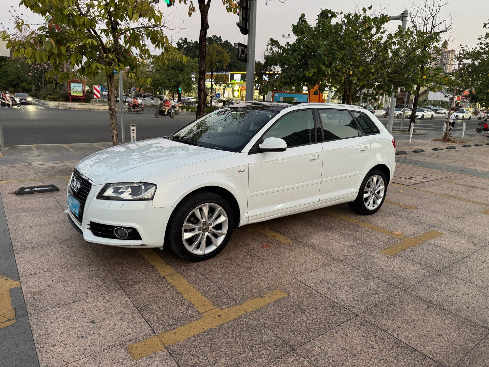 2013 2013 car image