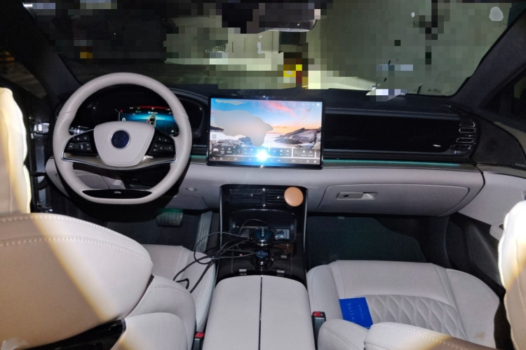 BYD Han 2024 car image #12