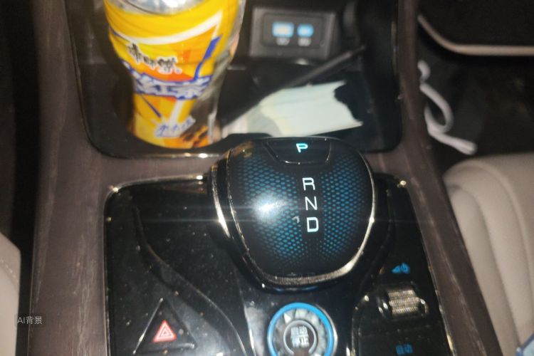 BYD Han 2024 car image #16