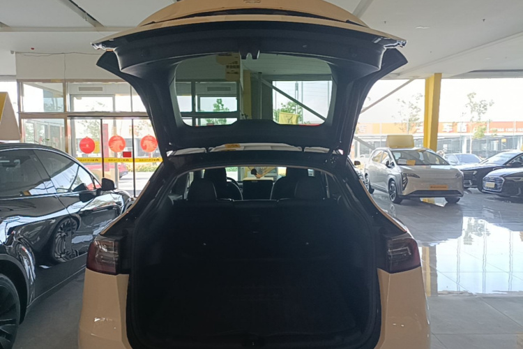 Tesla Model Y 2023 #21 Tesla Model Y 2023 car image #21