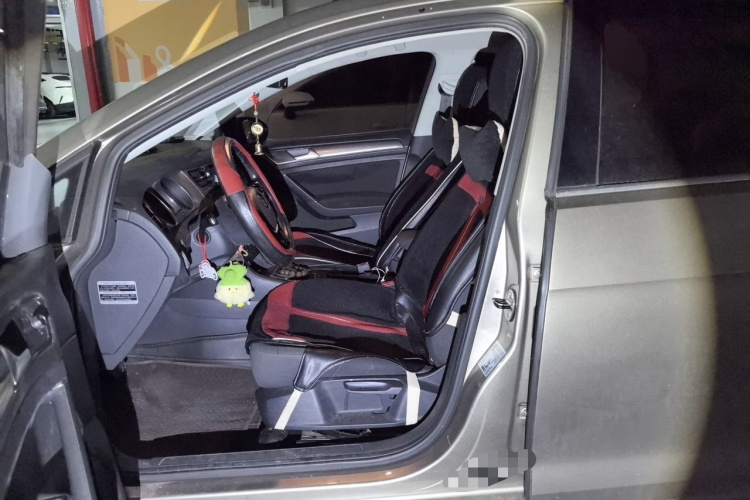 Volkswagen Golf 2014 car image #19