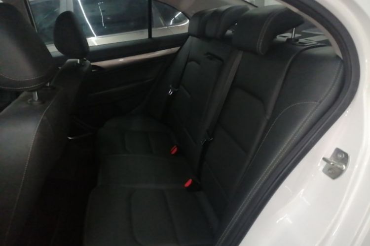 GEELY Emgrand 2019 #13 GEELY Emgrand 2019 car image #13