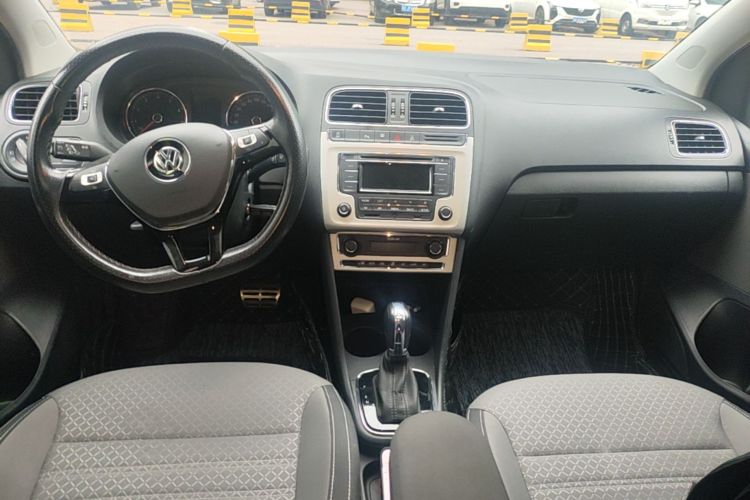 Volkswagen Polo 2019 car image #10