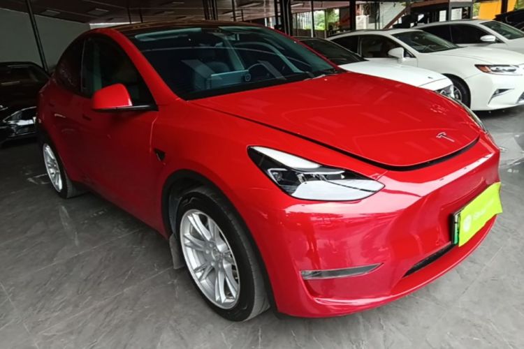 Tesla Model Y 2022 #4 Tesla Model Y 2022 car image #4