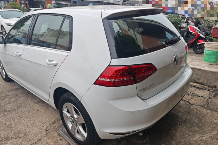 Volkswagen Golf 2016 car image #5