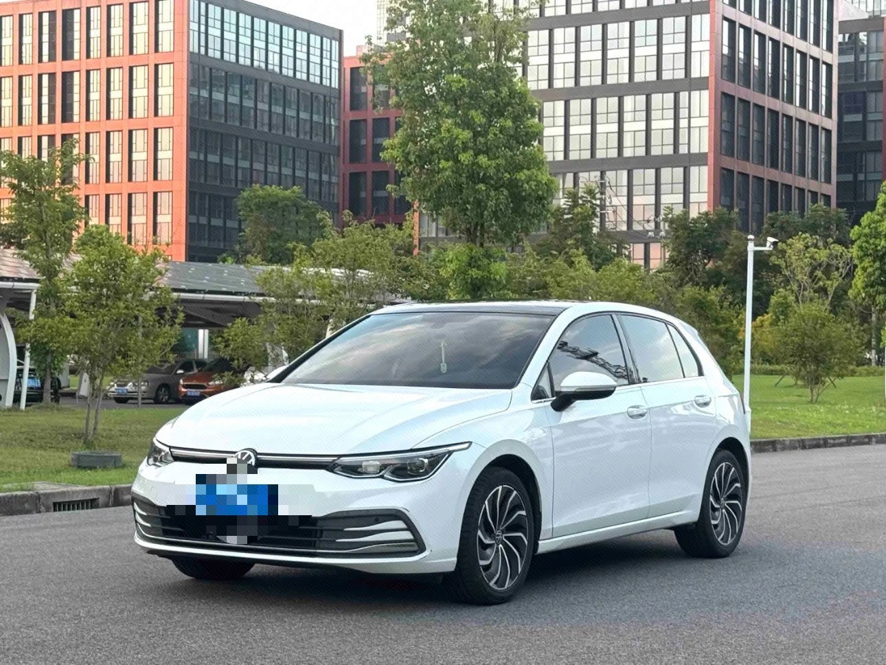 Volkswagen Golf 2021 car image 