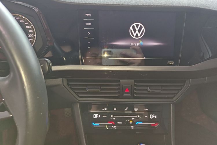 Volkswagen Bora 2022 car image #20
