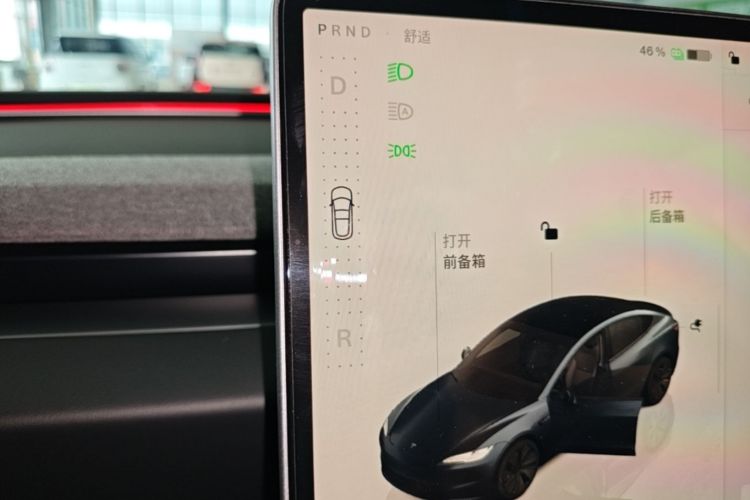 Tesla Model 3 2024 car image #14