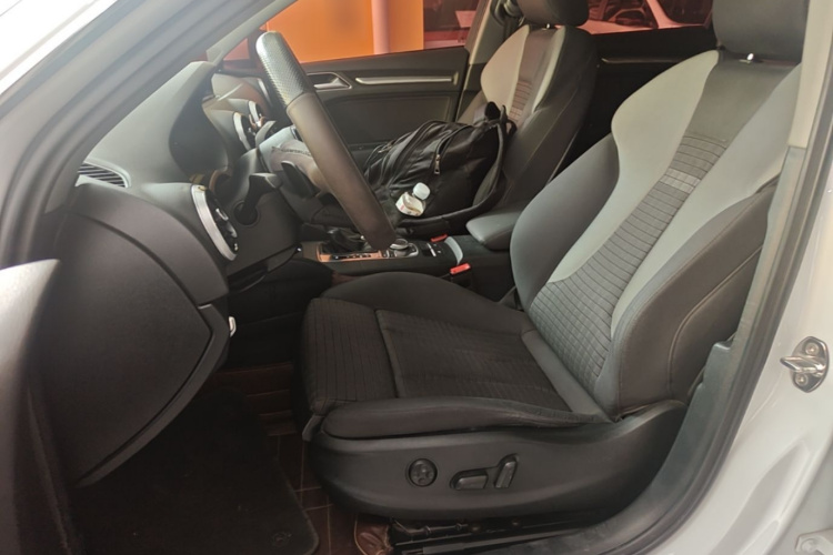 Audi A3 2017 car image #15