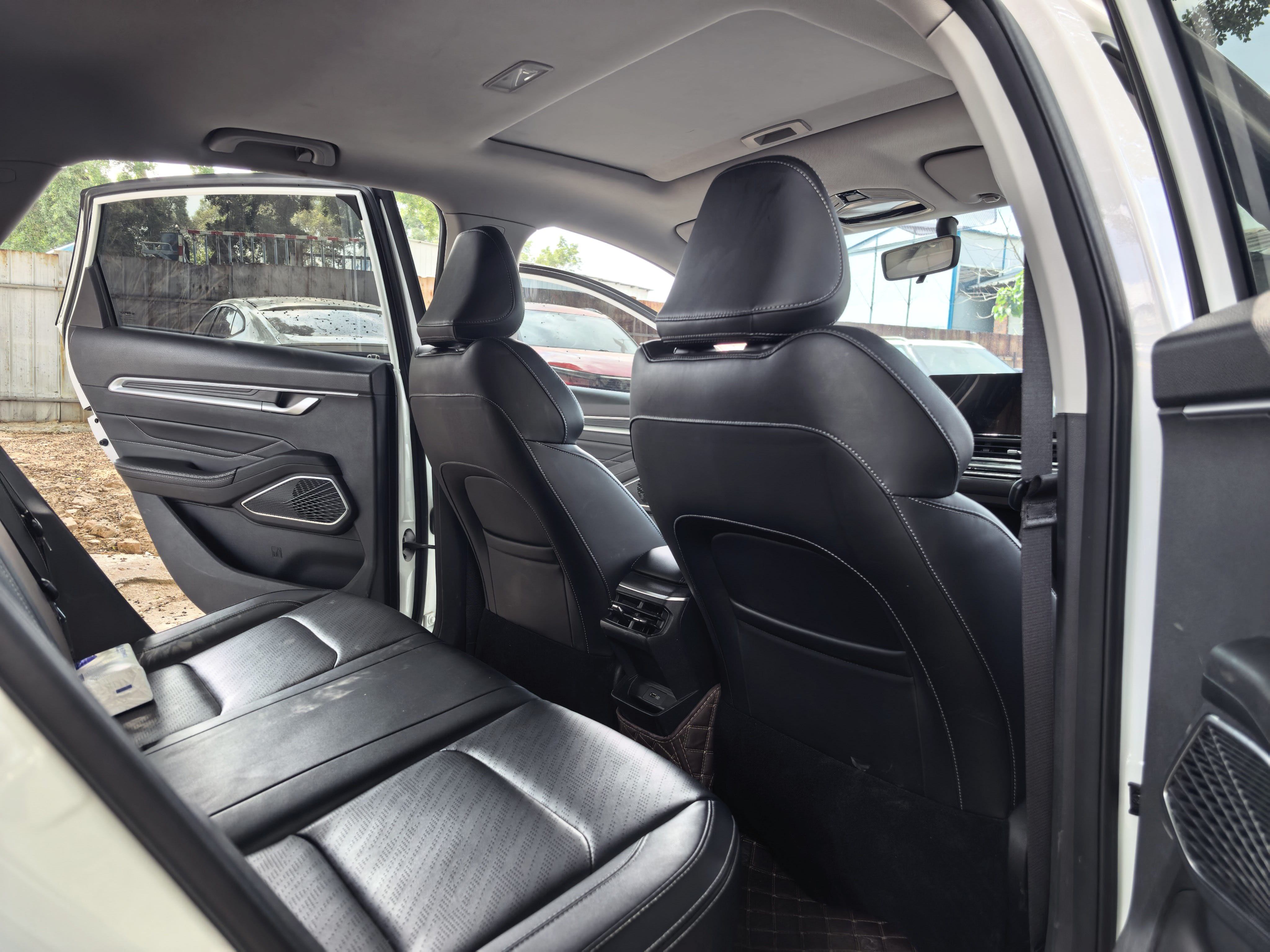GEELY Emgrand 2021 #3 GEELY Emgrand 2021 car image #3
