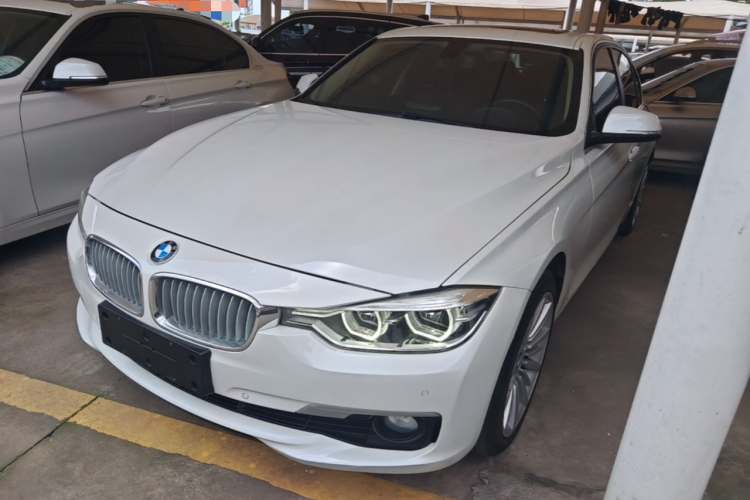 BMW 3 Series 2018 car image #2