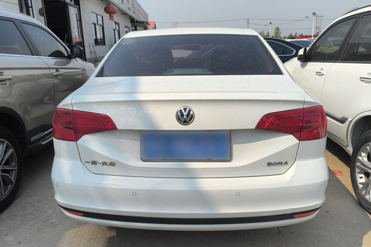 Volkswagen Bora 2017 car image #6
