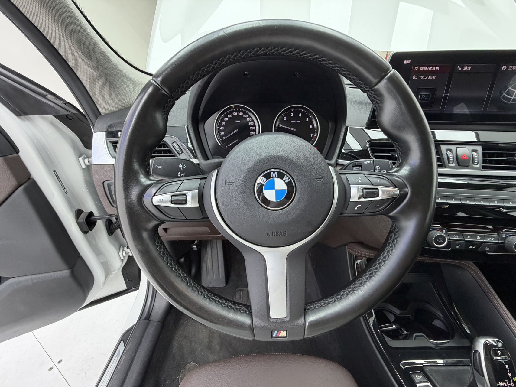 BMW X1 2022 immagine di auto #12